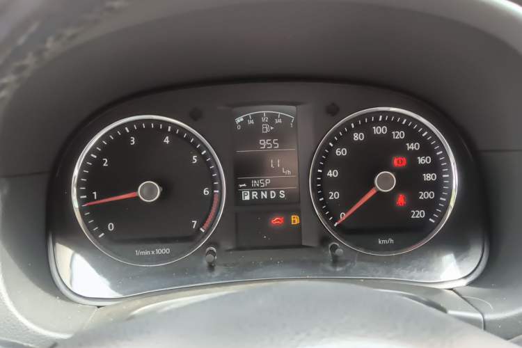 Used Volkswagen Lavida 2011 1.6L Automatic Pinxuan Edition Instrument Cluster