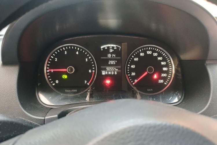 Used Volkswagen Lavida 2011 1.6L Automatic Premium Edition Instrument Cluster