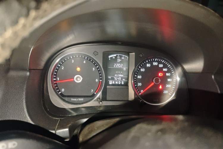 Used Volkswagen Lavida 2011 1.6L Automatic Premium Edition Instrument Cluster
