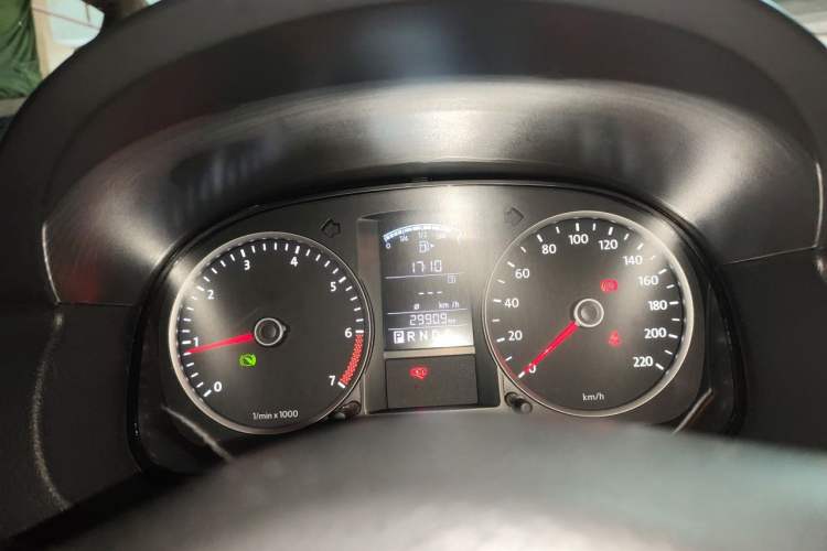 Used Volkswagen Lavida 2011 1.6L Automatic PinYou Edition Instrument Cluster