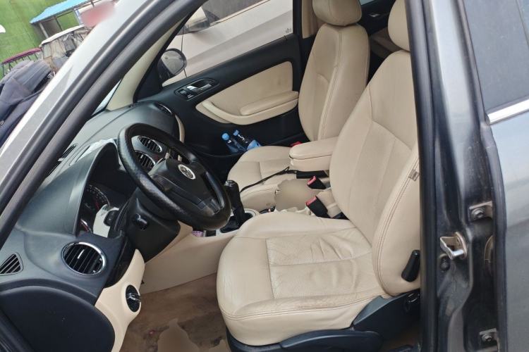 Used Volkswagen Lavida 2011 1.4 TSI Manual Prestige Edition Left Front Seat