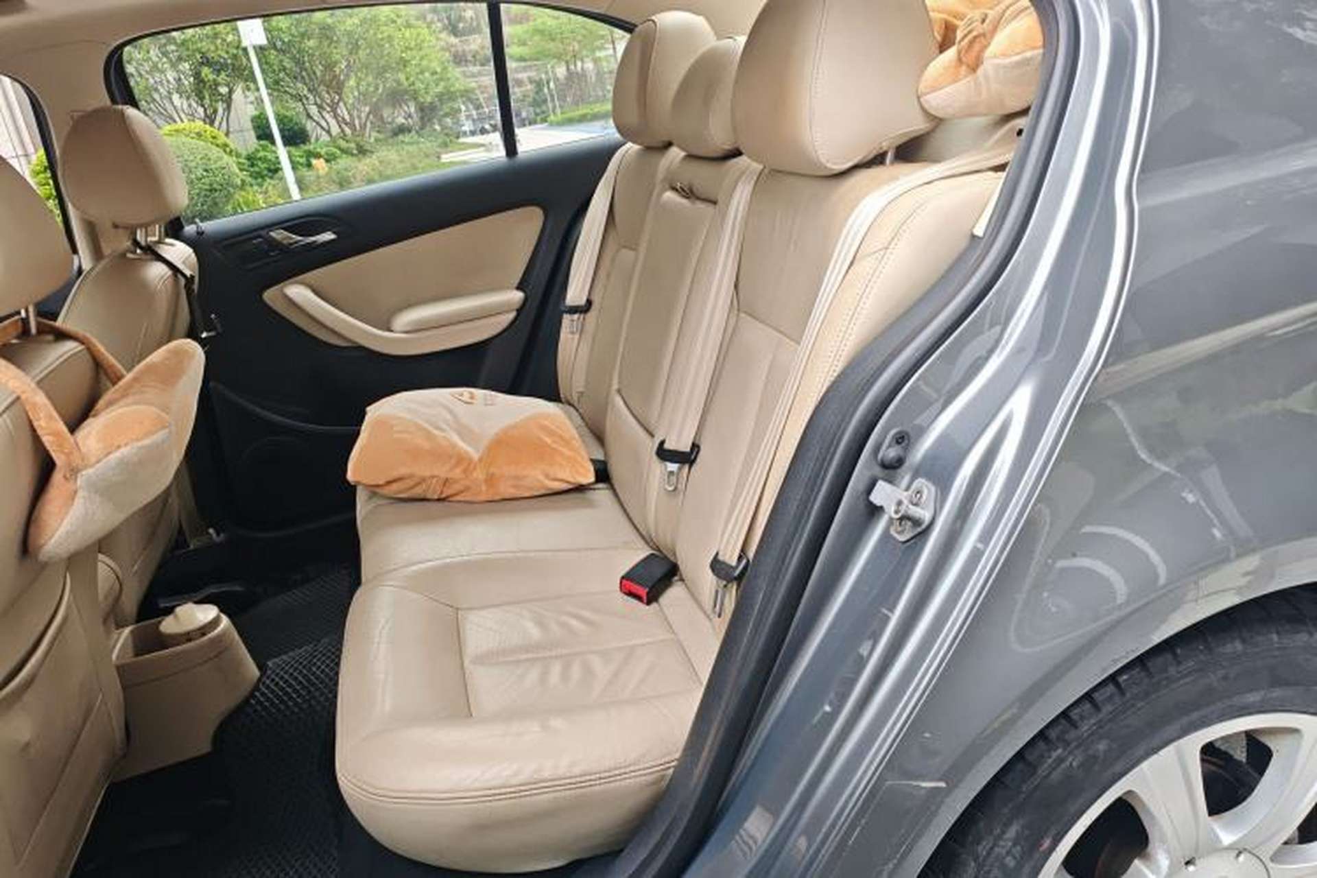 Used Volkswagen Lavida 2011 1.4 TSI DSG Prestige Edition Left Rear Seat