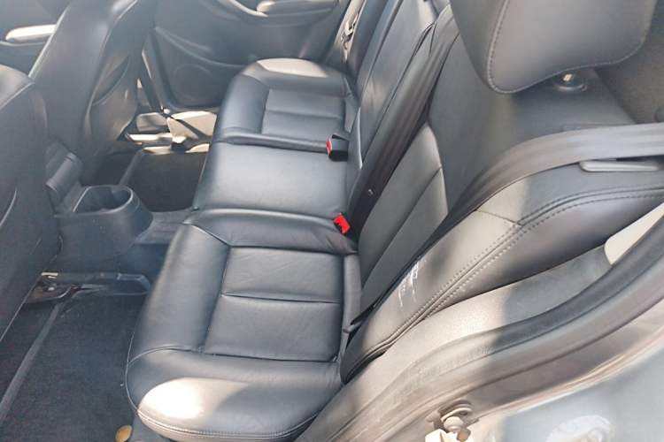 Used Volkswagen Lavida 2011 1.6L Manual - Premium Edition Left Rear Seat