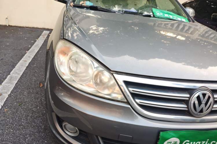 Used Volkswagen Lavida 2011 1.6L Automatic Premium Edition Right Front Headlight