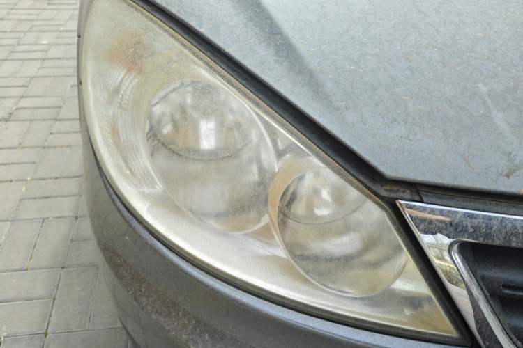 Used Volkswagen Lavida 2011 2.0L Automatic Premium Edition Right Front Headlight