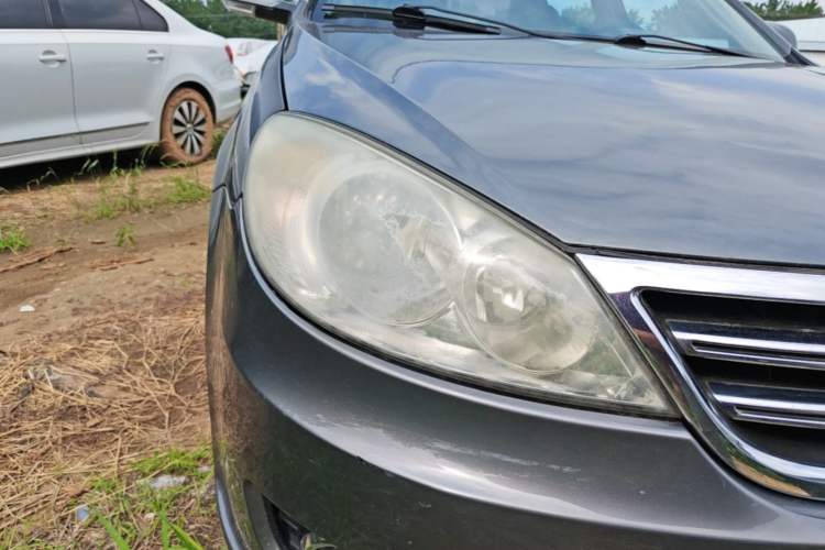 Used Volkswagen Lavida 2011 1.4 TSI DSG Prestige Edition Right Front Headlight
