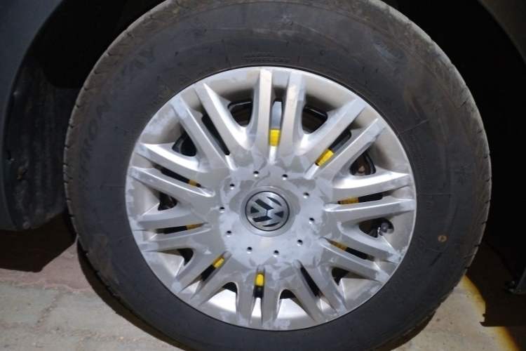 Used Volkswagen Lavida 2011 1.6L Manual Joy Version Right Front Wheel Hub