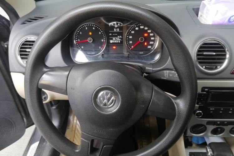 Used Volkswagen Lavida 2011 1.6L Automatic Premium Edition Steering Wheel