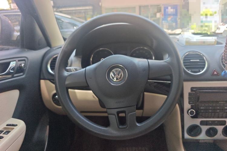 Used Volkswagen Lavida 2011 1.6L Manual - Premium Edition Steering Wheel