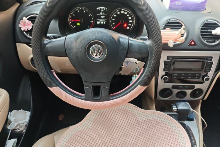 Used Volkswagen Lavida 2011 1.6L Automatic Premium Edition Steering Wheel