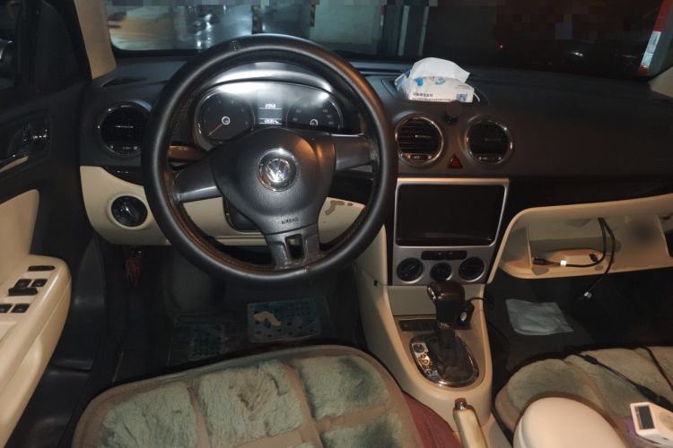Used Volkswagen Lavida 2011 1.6L Automatic Premium Edition Steering Wheel