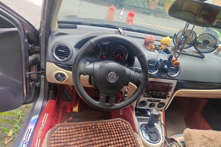 Used Volkswagen Lavida 2011 1.6L Automatic Premium Edition Steering Wheel