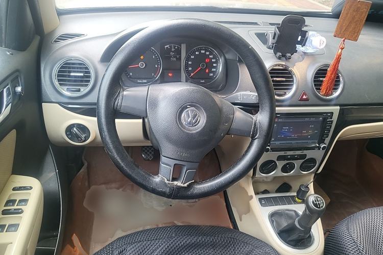 Used Volkswagen Lavida 2011 1.6L Manual - Premium Edition Steering Wheel