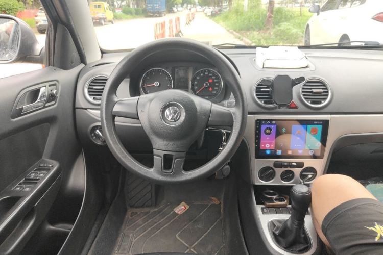Used Volkswagen Lavida 2011 1.6L Manual - Premium Edition Steering Wheel
