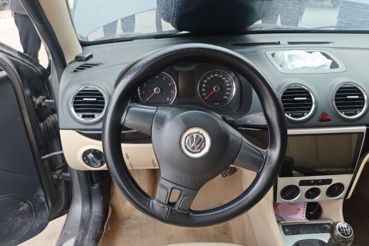 Used Volkswagen Lavida 2011 1.4 TSI Manual Prestige Edition Steering Wheel