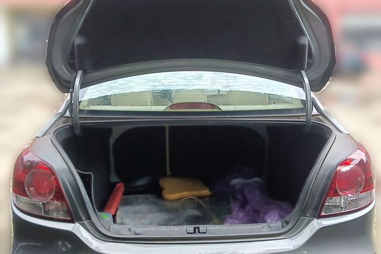 Used Volkswagen Lavida 2011 1.6L Automatic Pinxuan Edition Trunk