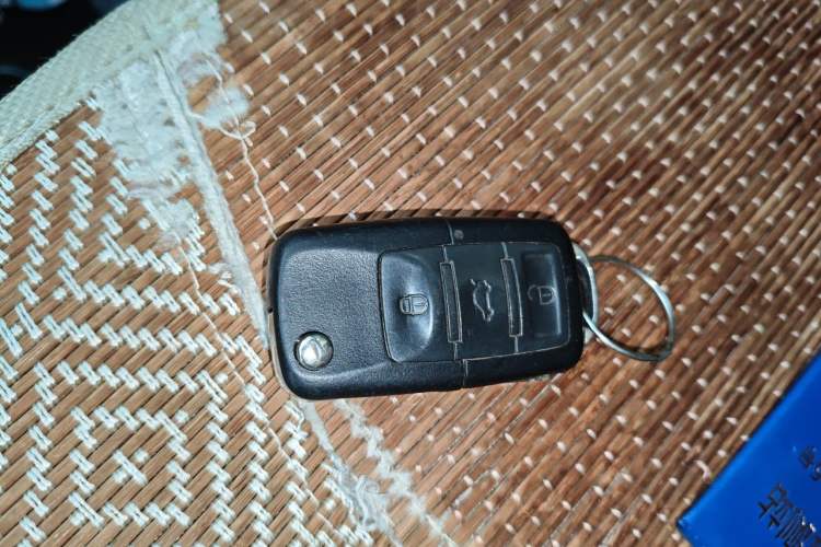 Used Volkswagen Lavida 2011 1.6L Manual Joy Version Vehicle Key