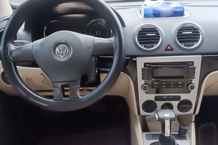 Used Volkswagen Lavida 2011 1.4 TSI DSG Prestige Edition Center Console