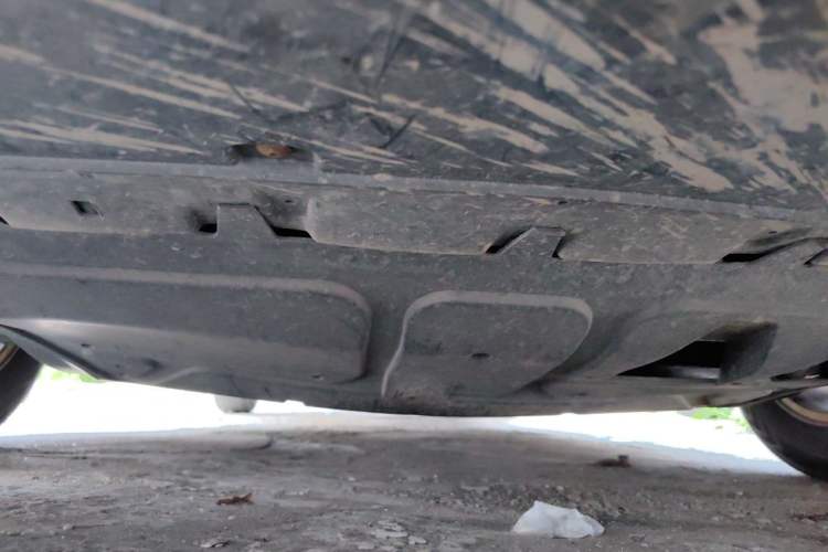 Used Volkswagen Lavida 2011 1.6L Automatic PinYou Edition Chassis Front