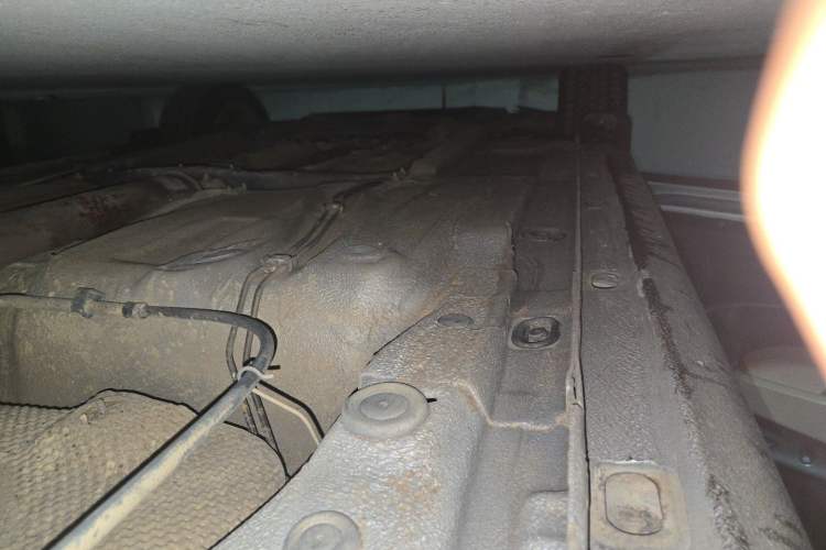 Used Volkswagen Lavida 2011 1.6L Automatic Premium Edition Chassis Rear Left