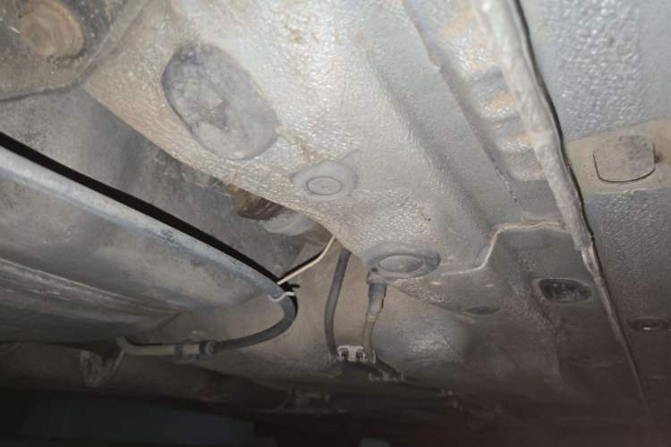 Used Volkswagen Lavida 2011 1.6L Automatic Premium Edition Chassis Rear Right