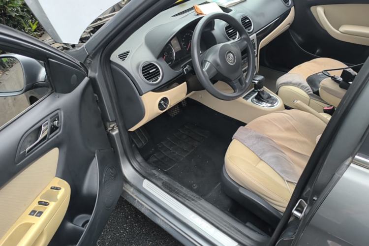 Used Volkswagen Lavida 2011 1.6L Automatic Premium Edition Driver Seat