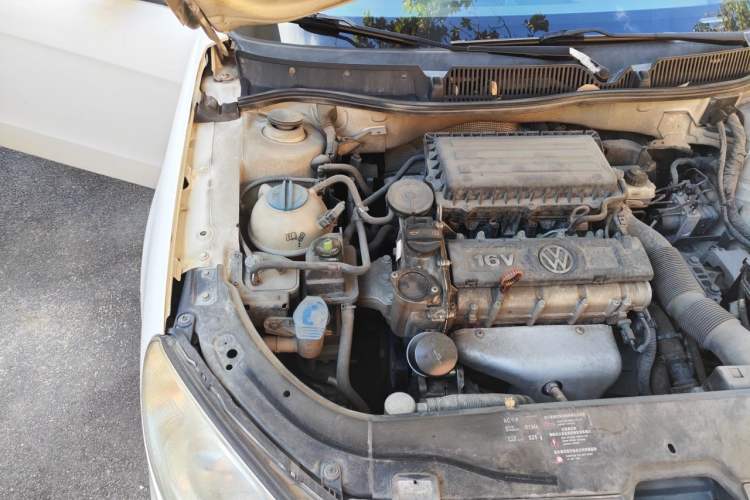 Used Volkswagen Lavida 2011 1.6L Automatic PinYou Edition Engine Bay Right