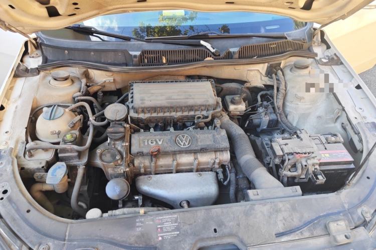 Used Volkswagen Lavida 2011 1.6L Automatic PinYou Edition Engine Bay