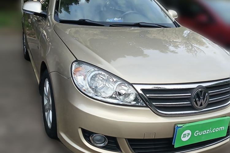 Used Volkswagen Lavida 2011 1.4 TSI DSG Prestige Edition Front Right 45 Deg