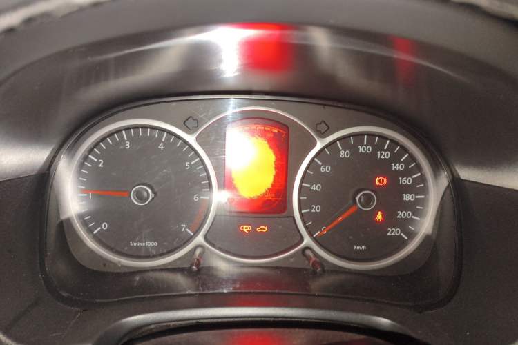 Used Volkswagen Lavida 2011 1.6L Manual - Premium Edition Instrument Cluster