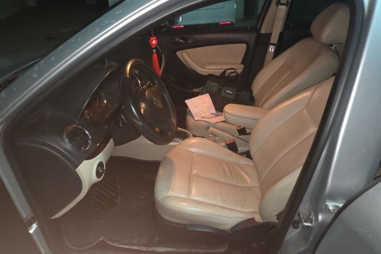 Used Volkswagen Lavida 2011 1.6L Automatic Premium Edition Left Front Seat