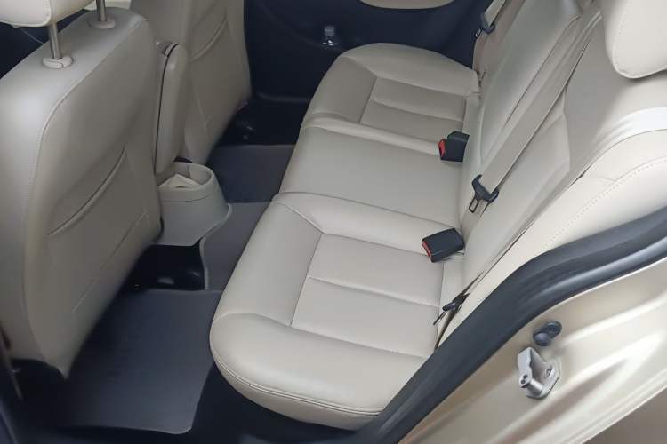Used Volkswagen Lavida 2011 1.4 TSI DSG Prestige Edition Left Rear Seat