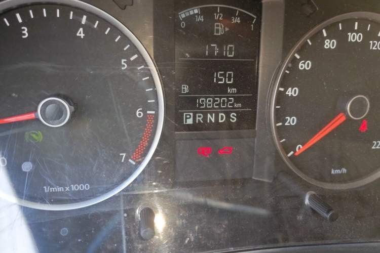 Used Volkswagen Lavida 2011 1.6L Automatic PinYou Edition Odometer Close Up