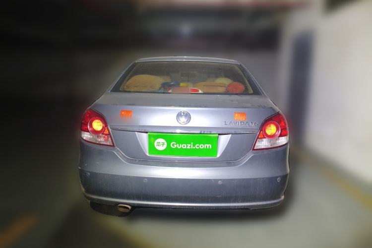 Used Volkswagen Lavida 2011 1.6L Manual - Premium Edition Rear