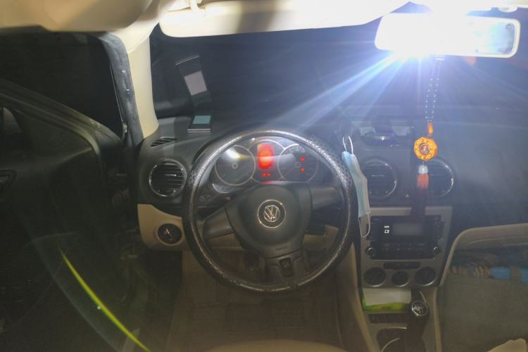 Used Volkswagen Lavida 2011 1.6L Manual - Premium Edition Steering Wheel
