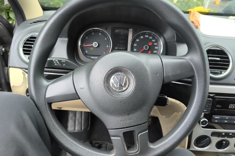 Used Volkswagen Lavida 2011 1.6L Automatic Premium Edition Steering Wheel
