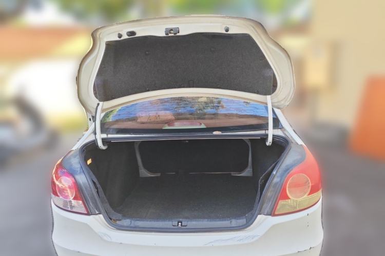 Used Volkswagen Lavida 2011 1.6L Automatic PinYou Edition Trunk