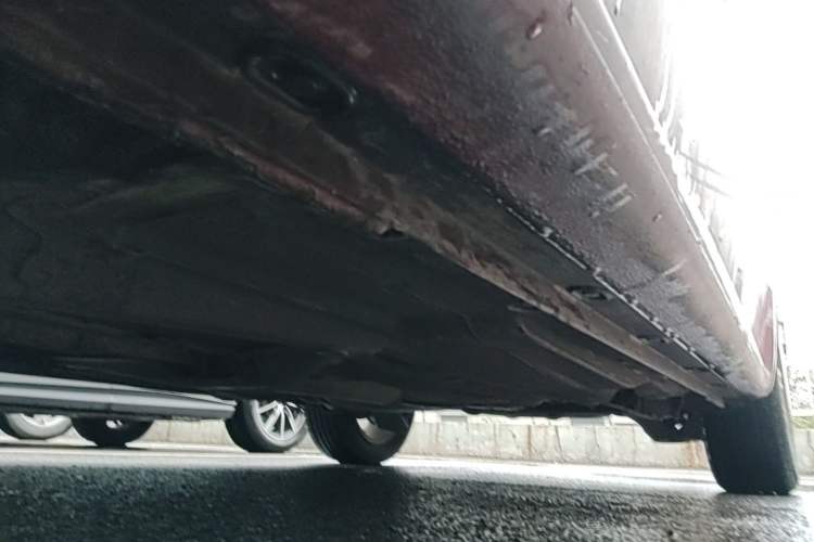 Used Volkswagen Lavida 2011 1.6L Automatic Premium Edition Chassis Front Left