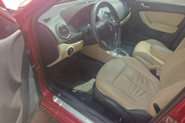 Used Volkswagen Lavida 2011 1.6L Automatic Premium Edition Driver Seat