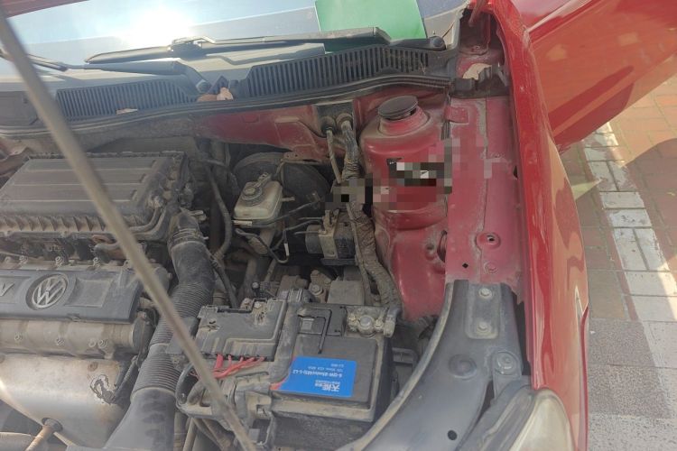 Used Volkswagen Lavida 2011 1.6L Automatic Premium Edition Engine Bay Left