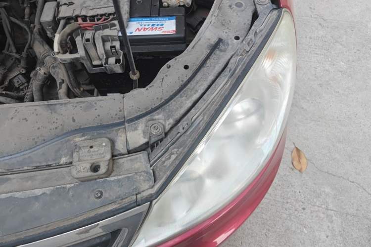 Used Volkswagen Lavida 2011 2.0L Automatic Premium Edition Engine Bay Left