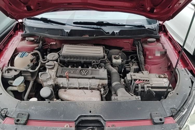 Used Volkswagen Lavida 2011 1.6L Automatic Premium Edition Engine Bay