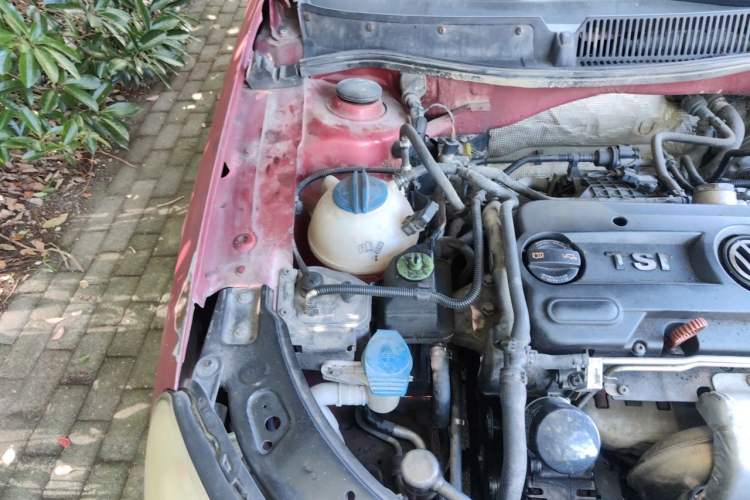 Used Volkswagen Lavida 2011 1.4 TSI DSG Prestige Edition Engine Bay Right