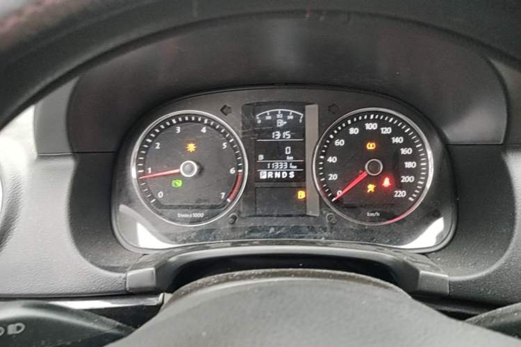 Used Volkswagen Lavida 2011 1.6L Automatic Premium Edition Instrument Cluster