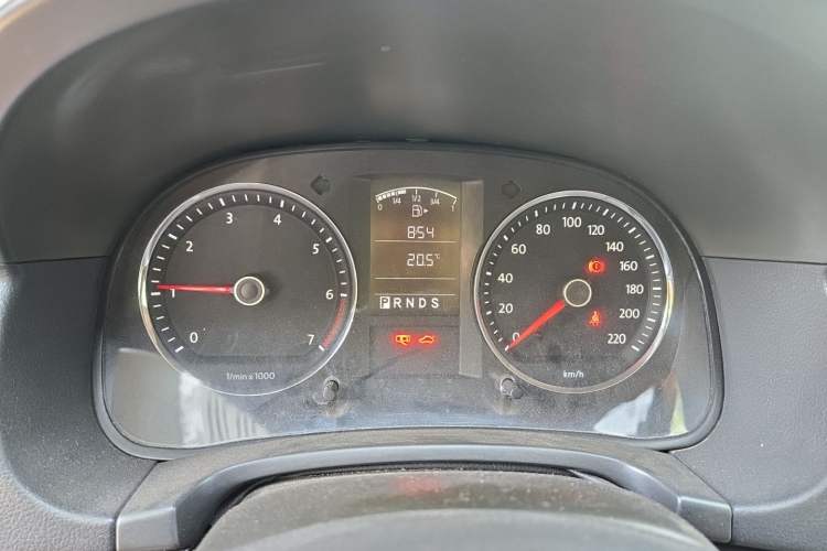 Used Volkswagen Lavida 2011 1.6L Automatic Premium Edition Instrument Cluster