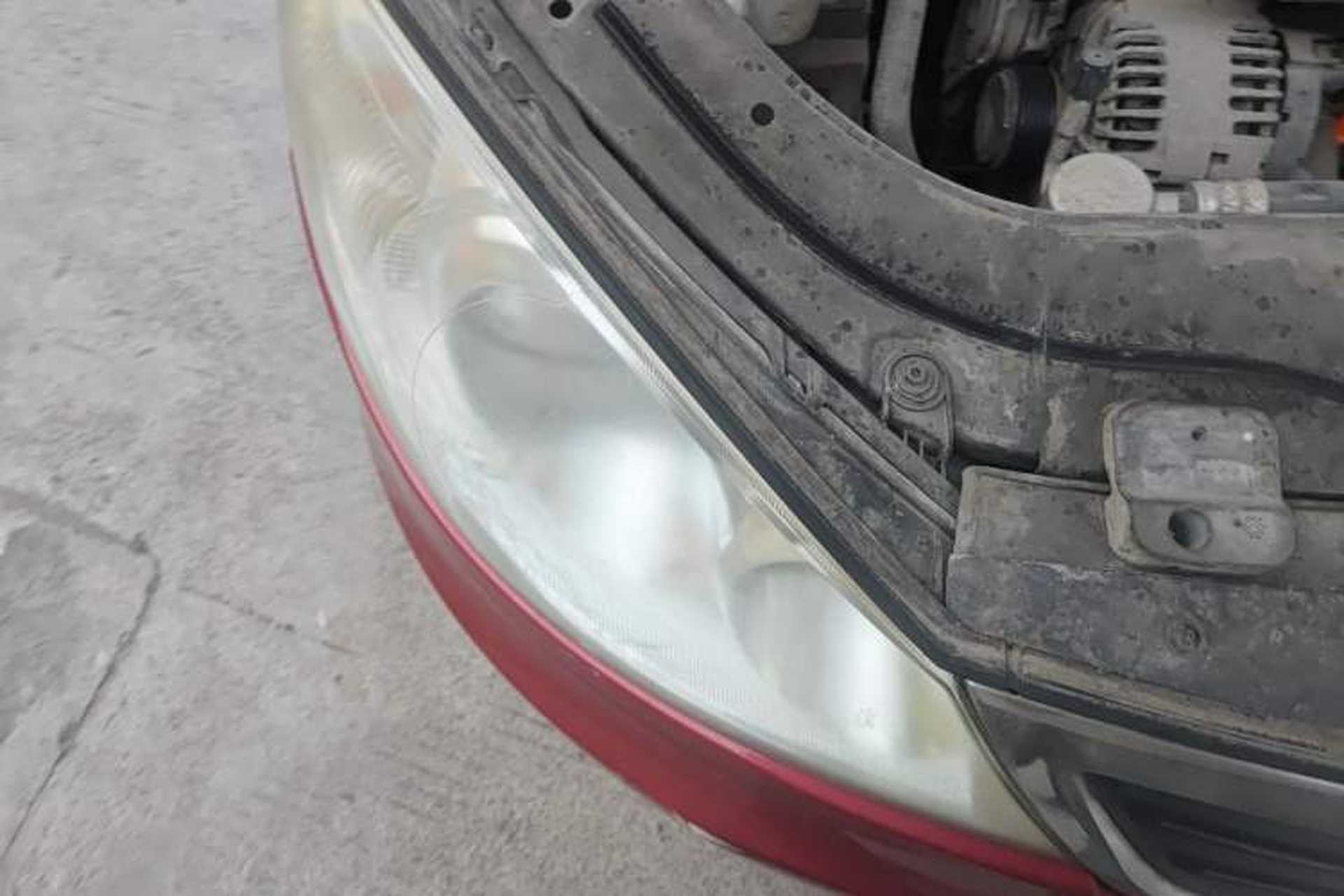 Used Volkswagen Lavida 2011 2.0L Automatic Premium Edition Right Front Headlight