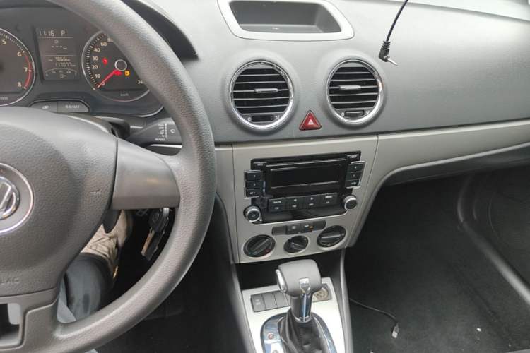 Used Volkswagen Lavida 2011 1.4 TSI DSG Prestige Edition Audio And AC Panel
