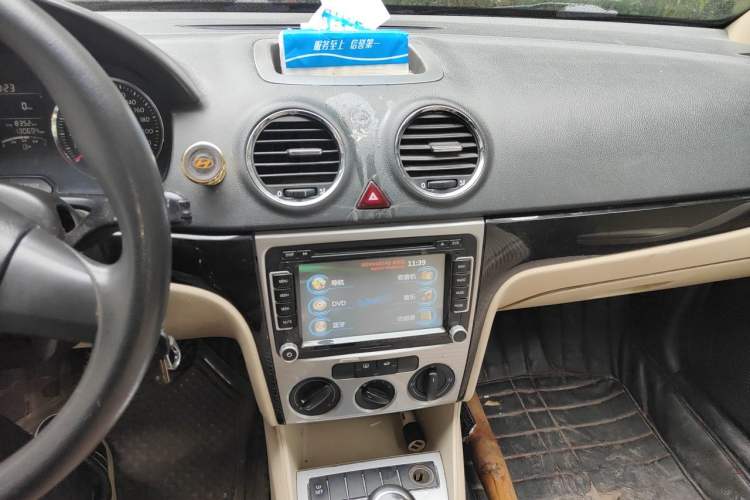 Used Volkswagen Lavida 2011 1.4 TSI Manual Prestige Edition Audio And AC Panel
