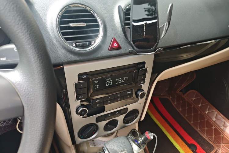 Used Volkswagen Lavida 2011 1.4 TSI DSG Prestige Edition Audio And AC Panel