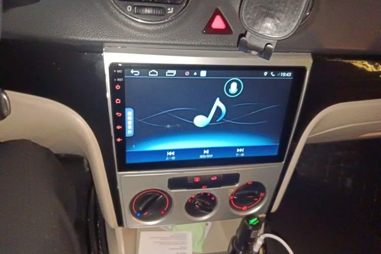 Used Volkswagen Lavida 2011 1.4 TSI Manual Prestige Edition Audio And AC Panel